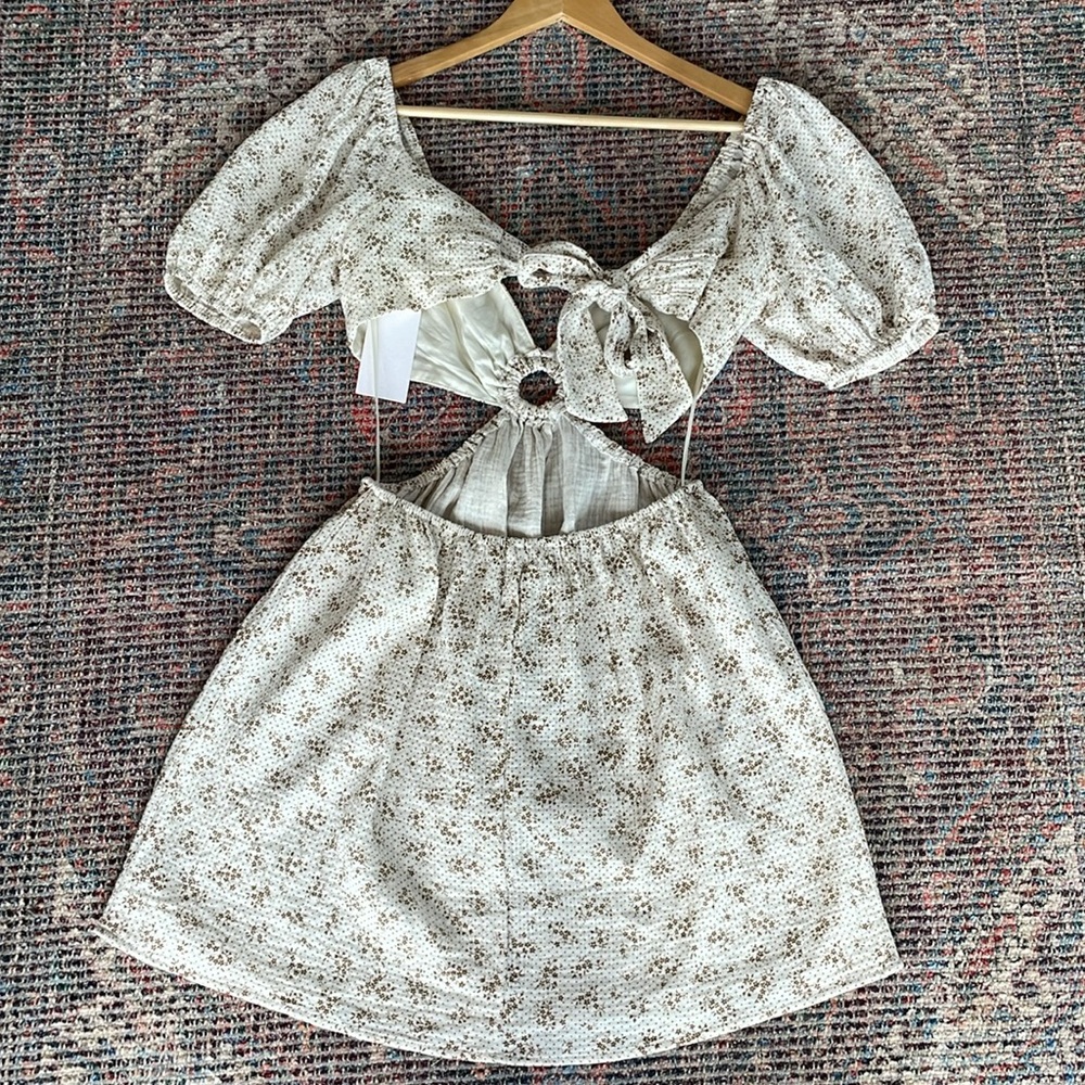 Lush Floral Cut-Out Cream Dress - Picture 8 of 9